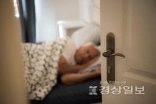 홀몸노인 느는데 응급알림서비스 도입은 더뎌