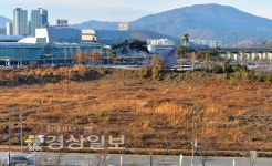 롯데, KTX울산역 복합환승센터 부지에 유료주차장 조성 계획...사업표류 장기화 우려 곱지않은 시선