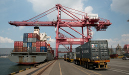 울산항 작년 컨테이너 물동량 개항 이래 최대