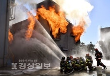 울산 가스공장 대용량에너지저장장치서 불…전국서 ESS 화재 잇따라