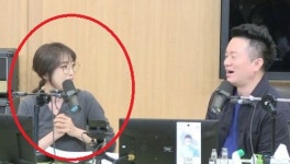 아롱이 닮았나요? 강예원, 왕눈이 안경에 수수한 옷차림 포착...떨려요~