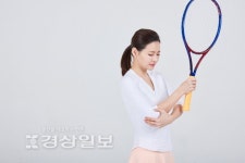 [테니스엘보]팔꿈치 통증 방치했다간 세수도 힘들어져