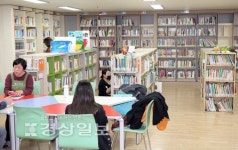 [작은도서관을 문화공동체 허브로]인근 주민들까지 아우르는 사랑방, 문화공간으로 자리매김