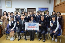 울산시 남구 신정동 울산서여자중학교, 카페 운영수익금 100만원 전달