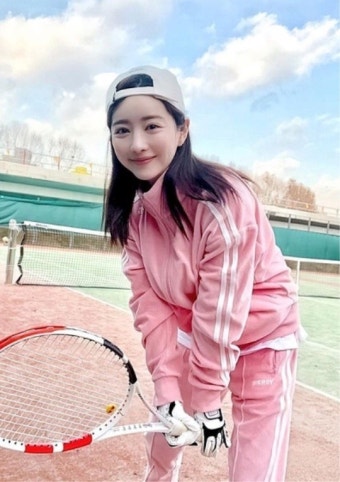 홍수아, 테니스 인증샷 
