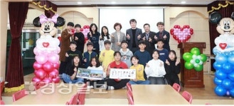 울산 울주군 척과초등학교, 울산사진협동조합으로부터 졸업앨범 무상 기부받아