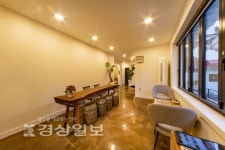 [다시 태어난 울산 골목길]낡은 집에 생기 불어넣으니…오래된 골목에 희망 피어나