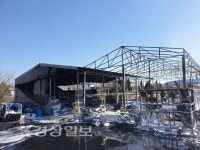 삼남면 방기리 창고 화재, 車부품·구조물 일부 소실