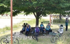 대부분 경로당 코로나에 폐쇄…대체시설 찾기 고심