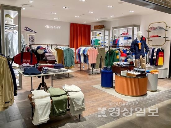 신세계 그룹 3세 애니와 문서윤, 아이돌 그룹 데뷔! 신세계 가족의 다채로운 이야기
