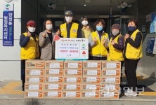 북구 양정동 주민 윤기언씨 양정동 행정복지센터에 라면 전달