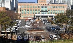 주차난 호소 민원인에 불법주차 권하는 경찰서