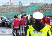 민노총-한노총 갈등에 오일가스허브 공사 차질