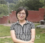 송은숙 세번째 시집 만 개의 손을 흔든다