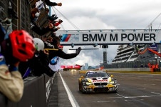 피트스탑, 로베모터오일(ROWE Motor Oil)의  엔진오일의 판매 개시