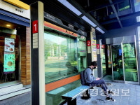 노선도 없는 스마트 버스승강장…취지 무색