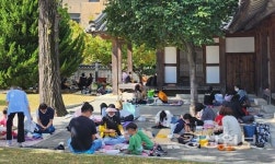 사단법인 그린울산포럼, 중구 동헌 마당에서 제1회 울산 학 그리기 대회 개최