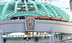 울산 중구 성남동 시계탑, 잦은 고장에 애물단지 전락