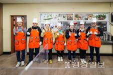울산북구의회, 어르신행복식당에서 대면 배식 봉사활동