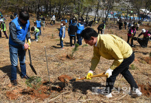울주군시설관리공단, 제78회 식목일행사 일환으로  온산읍 덕신공원에서 나무 심기 행사 실시