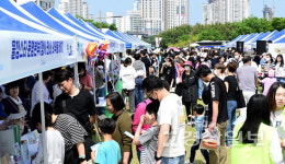태화강 봄꽃 향연…26만여명 만끽