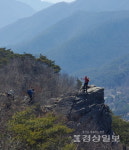 [산중문답]어려운 암릉구간과 멋진 풍경, 산행의 묘미와 여유 일거양득