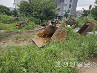 흉물 나뒹구는 대왕암공원 임시주차장