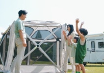 옥타글로벌, AI 태양광 기술 접목한 친환경 캠핑텐트로 글로벌 시장 진출