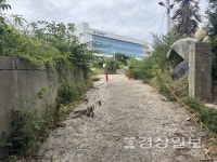 고늘마을 진입로 통행 갈등에 또 막혔다
