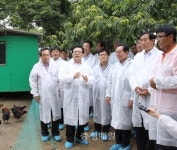 농림부 장관, 충주 산지양계 시험지 방문