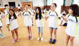 충북 학생들 바다 내음 갈증 보령서 싹~