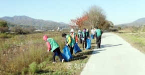 충주 신니새마을회, 환경정화·자원모으기 실시