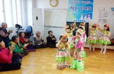 충주 강천초 어린이들, 효 체험