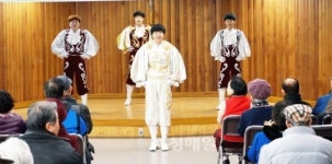 청주 서원대, 노인복지관서 재능봉사