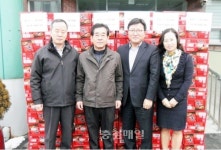 천안 성정1동 마을회, 경로당에 라면 기증