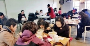 청주 중앙동 차오쿼 중식당, 독거노인 점심 대접