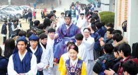 증평 형석고 이색 졸업식