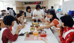 괴산농기센터 퓨전떡·꽃차 제조 교육생 전원 자격증 취득
