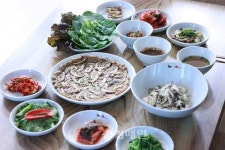 찬란한 백제문화 둘러보며 충남 밥상 맛보세요