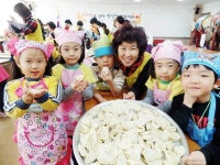 청주 오근장동 자원봉사대 만두 나눔