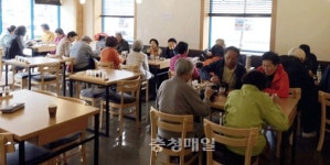 청주 개신동 명사순대, 독거노인 점심 대접