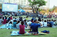 주민 문화 행복지수 UP…청주 금천동 쇠내골 영화마당
