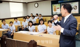 설동호 대전교육감, 둔산중 솔로몬로파크 체험수업 참관