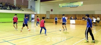 풋살로 우정 다지며 학업 스트레스 해소