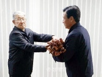 노인들의 건강과 장수 기원합니다
