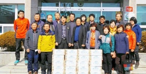 영동 추풍령면 주민자치위, 경로당에 국수 기탁