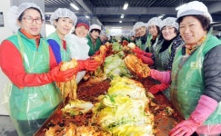 신동웰빙먹거리사업단 | "소외이웃 겨울 먹거리 준비해요"