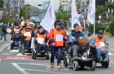 충북장애인자립생활센터총연합회, 장애인 자립생활 예산을 확대하라