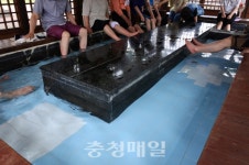 여행정보도 얻고 산책·족욕도 즐기고