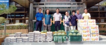 천안시 풍세면 주민자치위, 25개 마을에 과일 전달